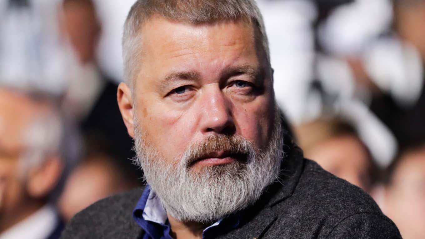 Atacan con pintura al Premio Nobel de la ´Paz ruso,  Dmitry Muratov