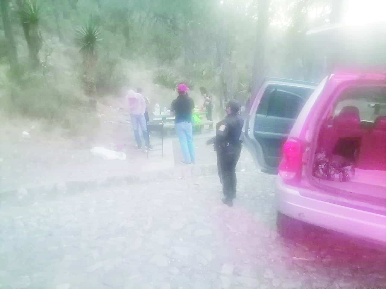Dos hermanos fueron detenidos por hacer una carne asada en Arteaga.