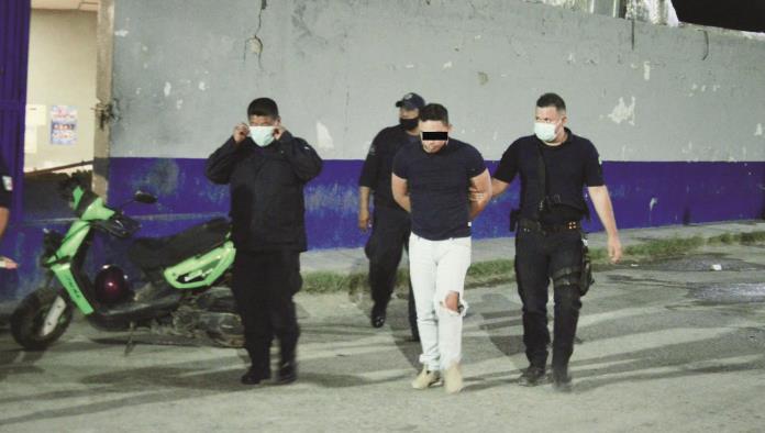 Se queda en prisión intendente del IMSS