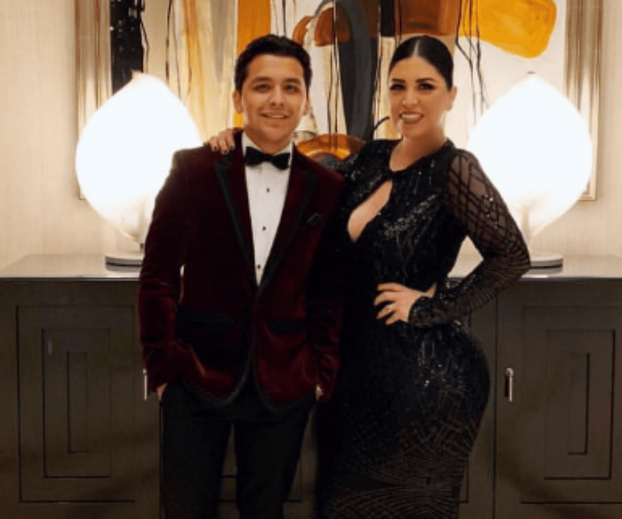 Madre de Christian Nodal tiene tumor maligno en el colon