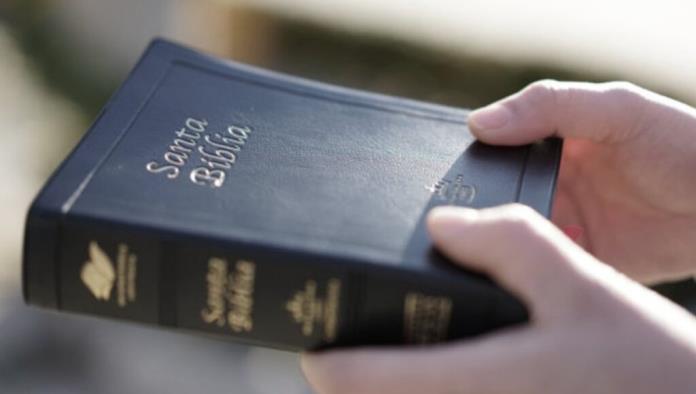 ¡Sorprendente! Se quema casa y la biblia queda intacta