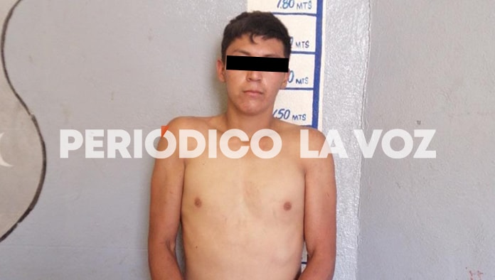 Roba motocicleta fuera de notaría