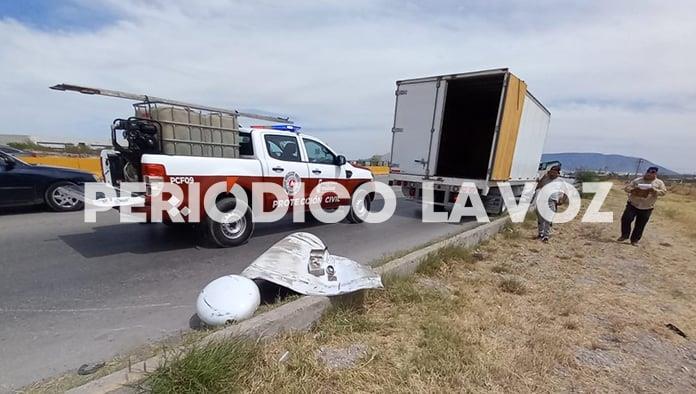 Explota tanque de camión