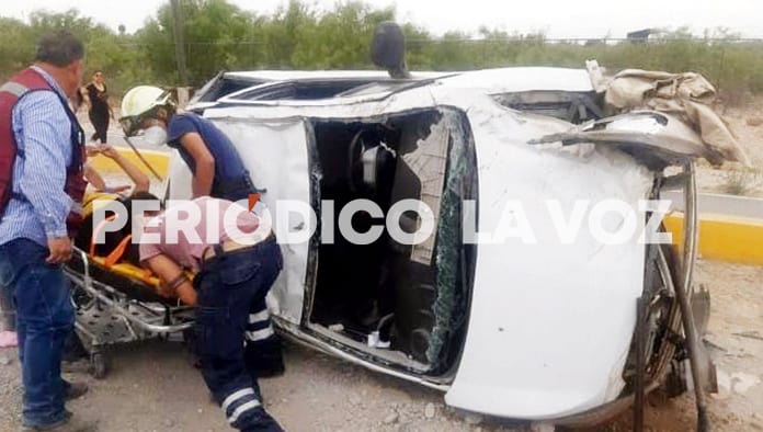 Vuelca en la 30