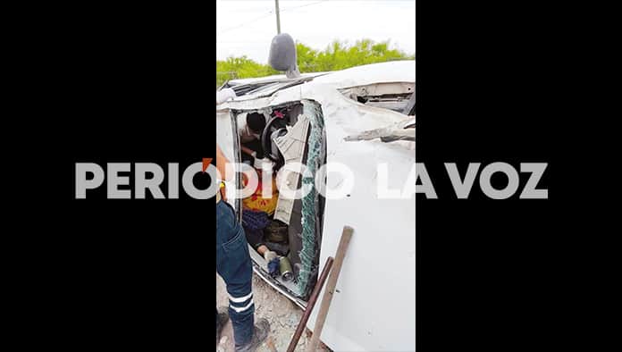 Vuelca en la 30