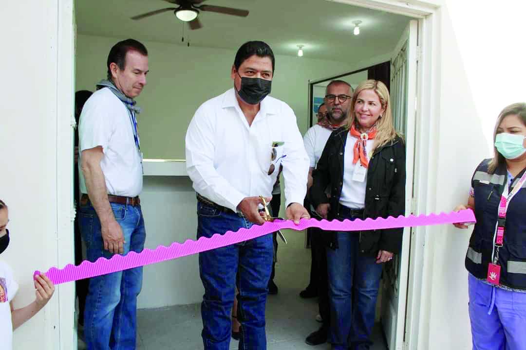 El alcalde Manuel Humberto Villarreal Cortez, participó en la inauguración de la Brigada Asistencial Gratuita.