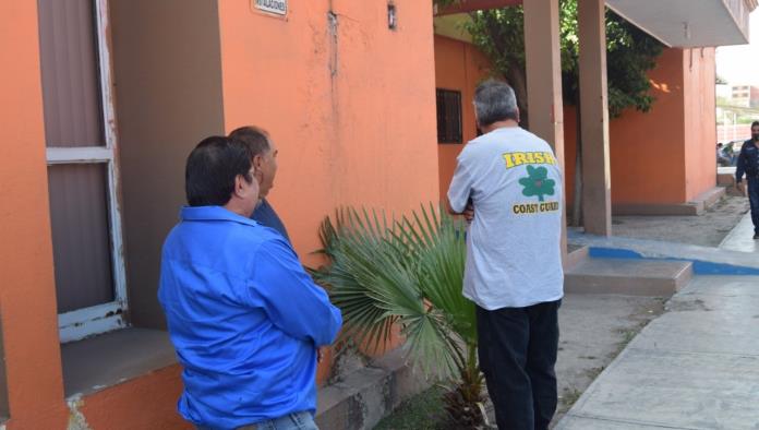 Piden obreros les paguen finiquito