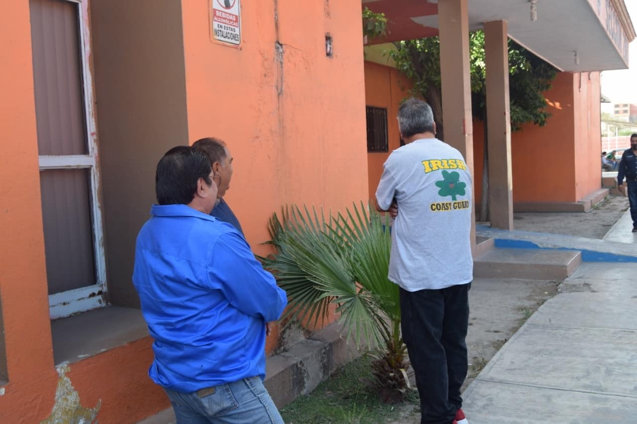 Ex obreros de la Planta 2 que salieron en 2019 piden que se les dé el pago de su finiquito.