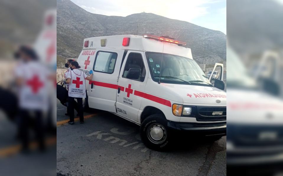 Los socorristas atendieron al hombre, quien fue identificado como José Macías Castillo.