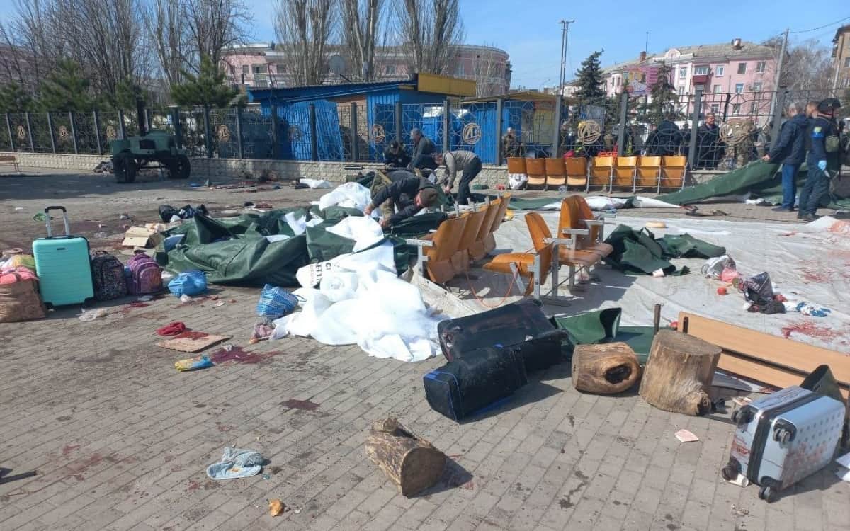 China pide investigar ataque a la estación de Kramatorsk
