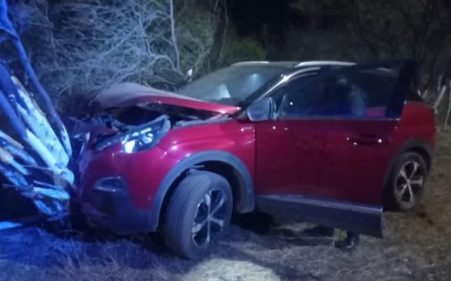 Múzquiz: Queda universitaria herida en accidente