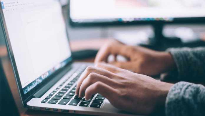 Buscan de madrugada monclovenses “sexo” en internet