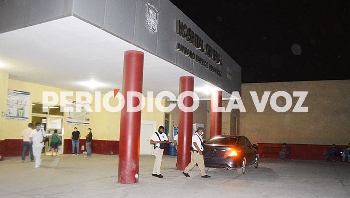 Detectives de la Agencia de Investigación Criminal acudieron al hospital para tomar conocimiento del caso.