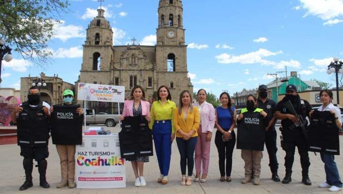 Múzquiz: Instala Tania módulo de atención turística