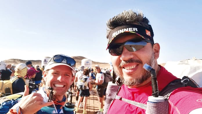 Monclovense corre maratón en el desierto del Sahara