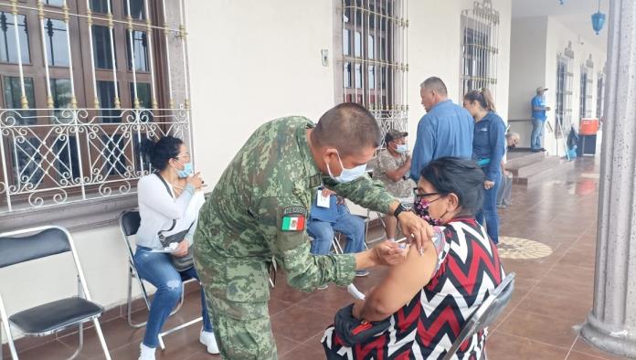 Frontera: Desmienten que vacuna esté caduca