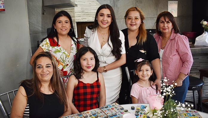 Despide su soltería