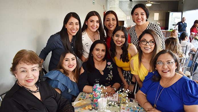 Despide su soltería