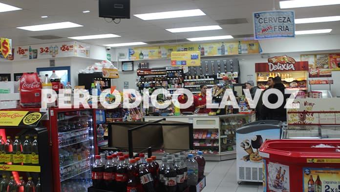 Se lleva asaltante 4 mil de tienda