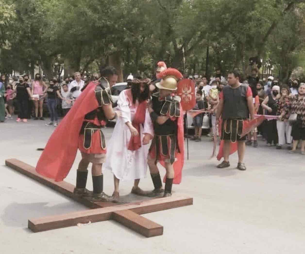 El DIF  San Buenaventura aceptó con gusto participar en la conmemoración del Viacrucis viviente.