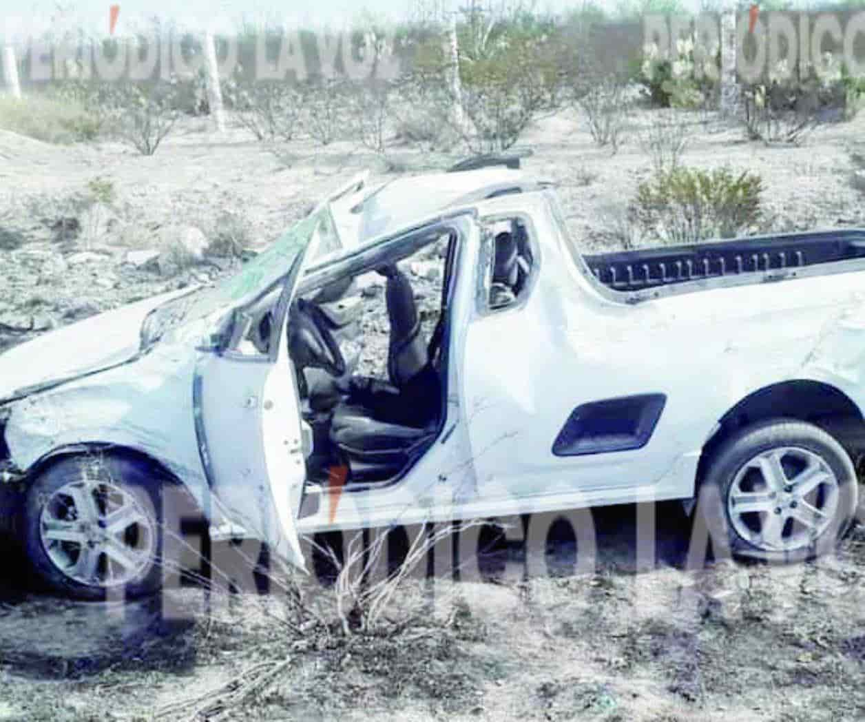 Acaba con  Pick Up en volcadura
