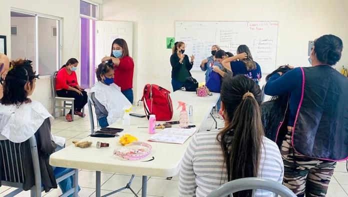 Aprovechan capacitación en el CEDIF Norte