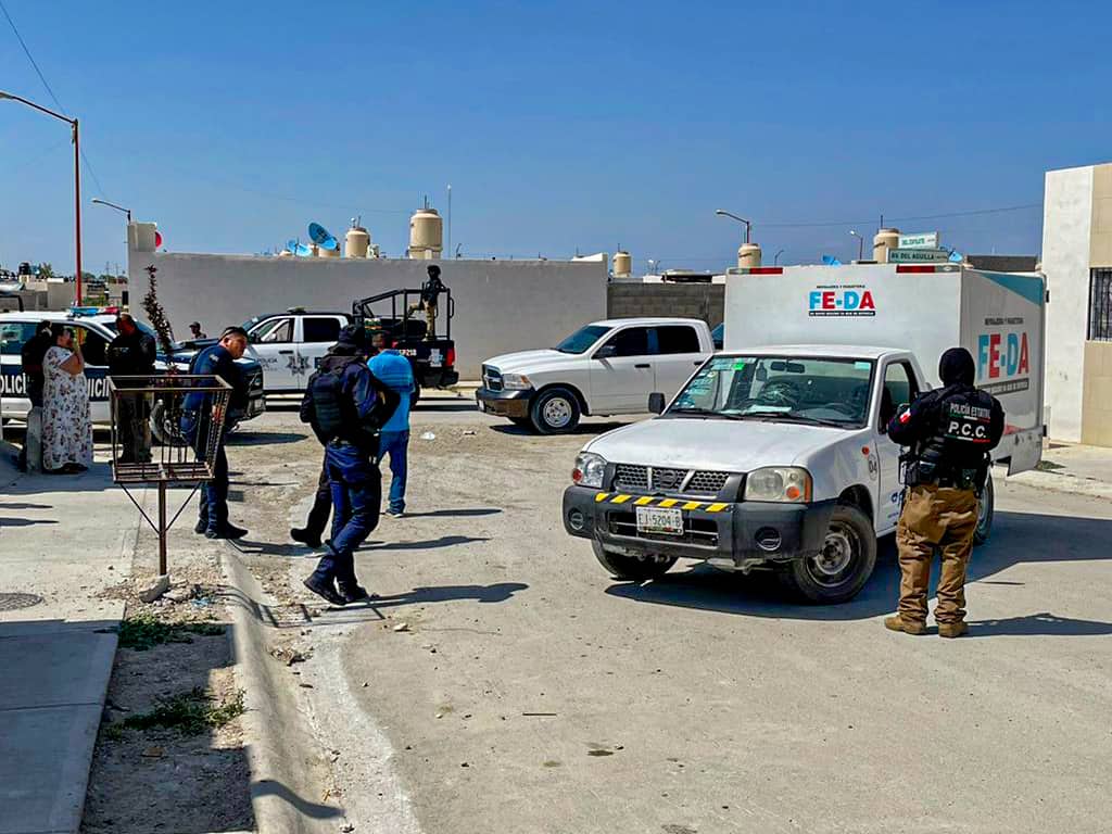 Patean policías cabeza a ladrón