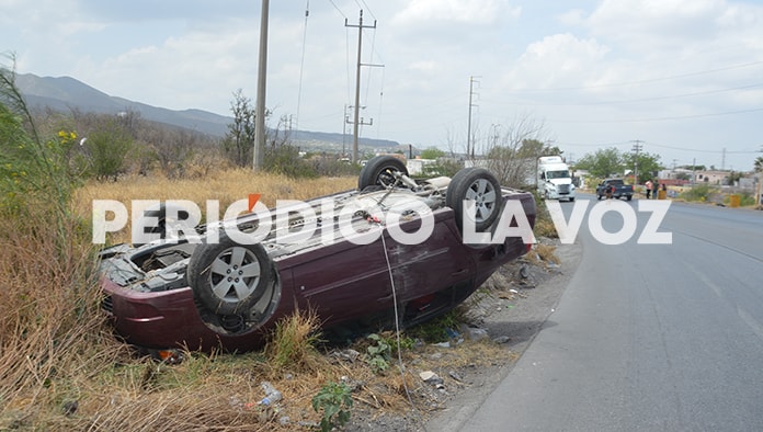 Se ‘voltea’ en curva maldita