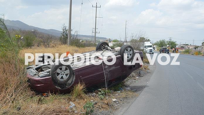 Se ‘voltea’ en curva maldita
