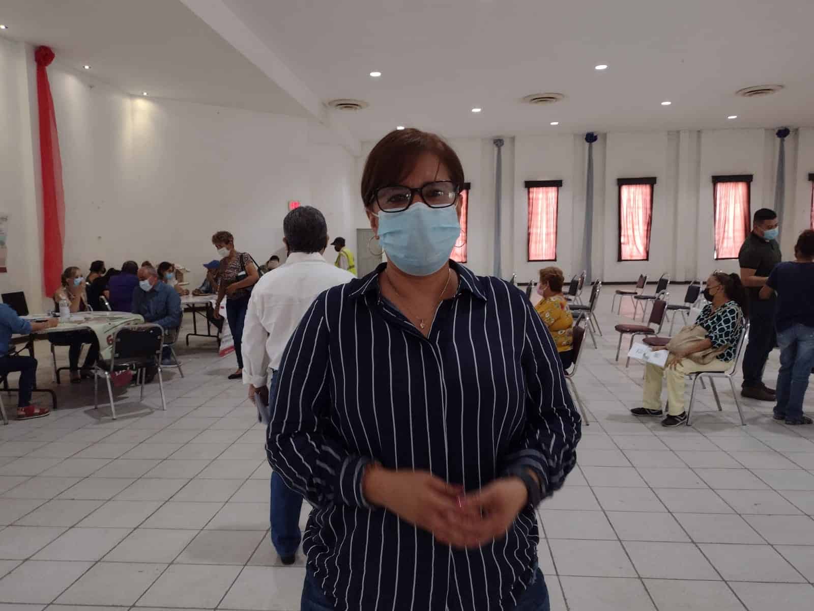 Vacunan a migrantes en jornada anticovid