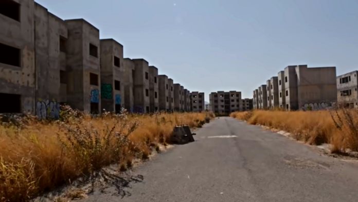 Con más de 800 departamentos vacíos,  el Chernobyl de México