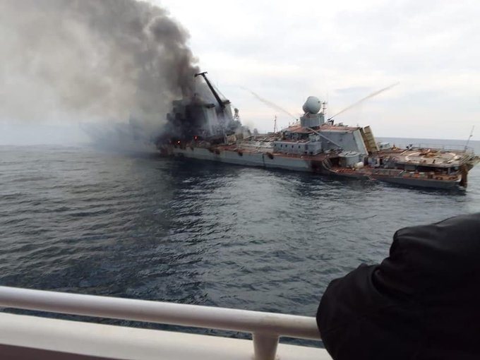 Familiares de marinos del Crucero Moskva piden justicia a Putin