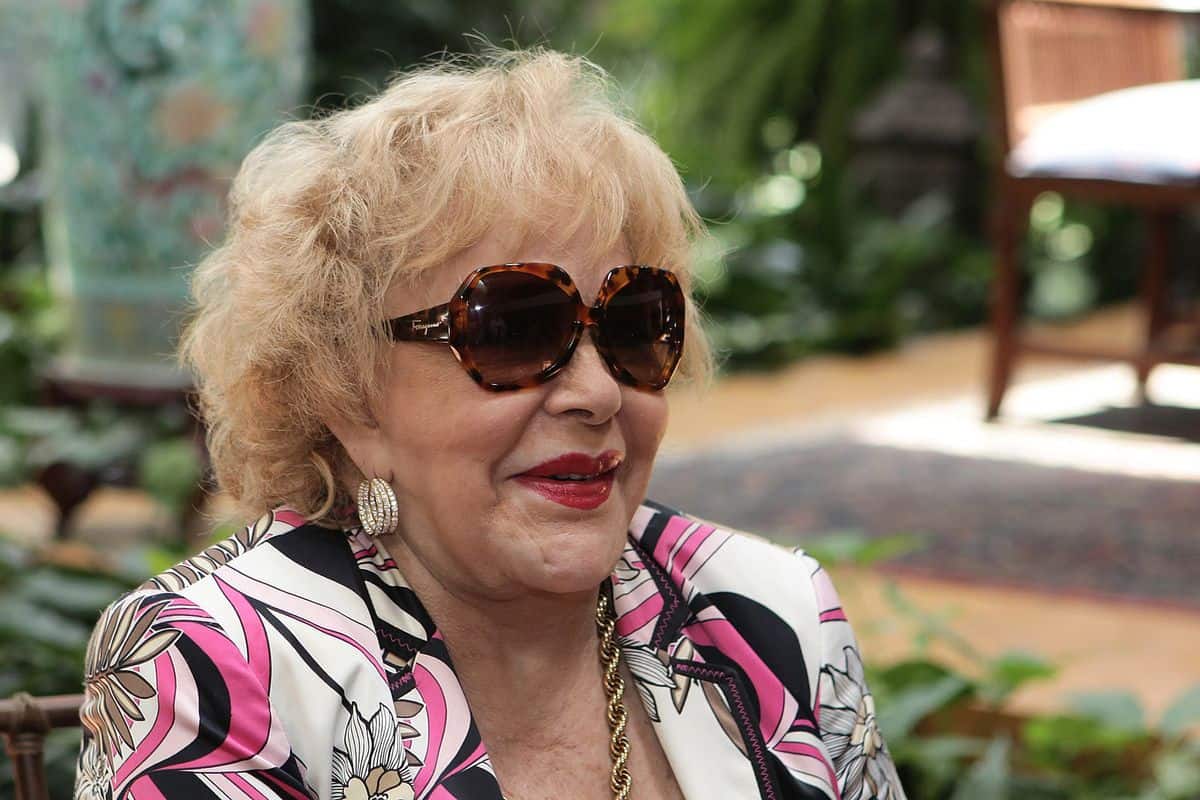 Roban joyas de Silvia Pinal; se llevan las falsas