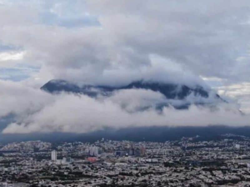 Todo un éxito bombardeo de nubes en Nuevo León