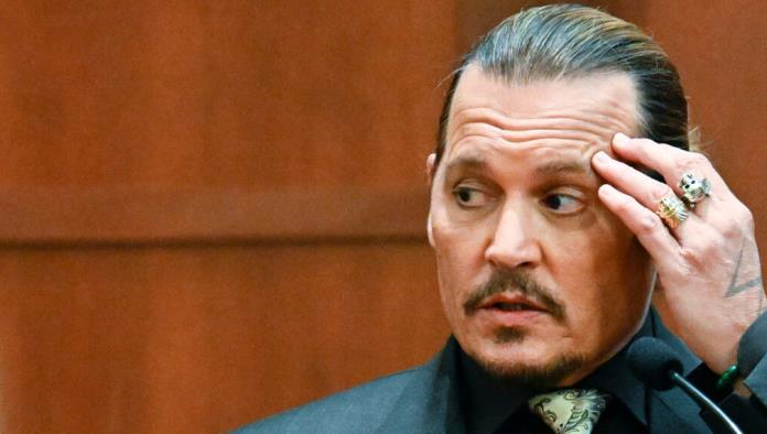 Infancia de Johnny Depp  “Violenta” y “cruel” así fue la terrible