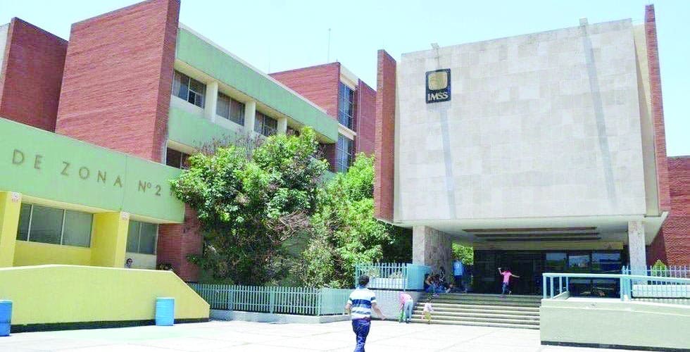 Más mujeres acuden a realizarse la detección del cáncer de mama en el IMSS.