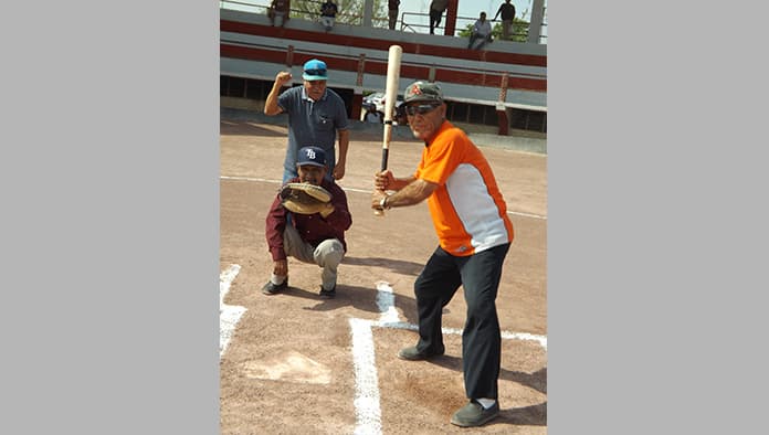 Playball en Liga Recreativa de 60 años