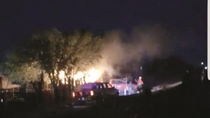 Incendian vivienda de familia