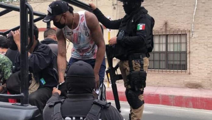 Aseguran a más de 40 migrantes