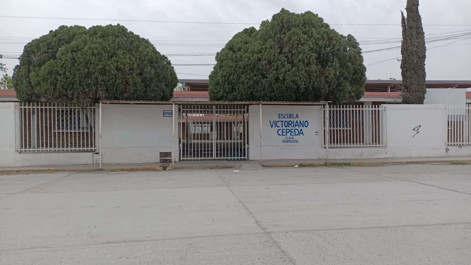 Roban la escuela primaria Victoriano Cepeda de la colonia Occidental, extraen cableado y motores de mini Split.