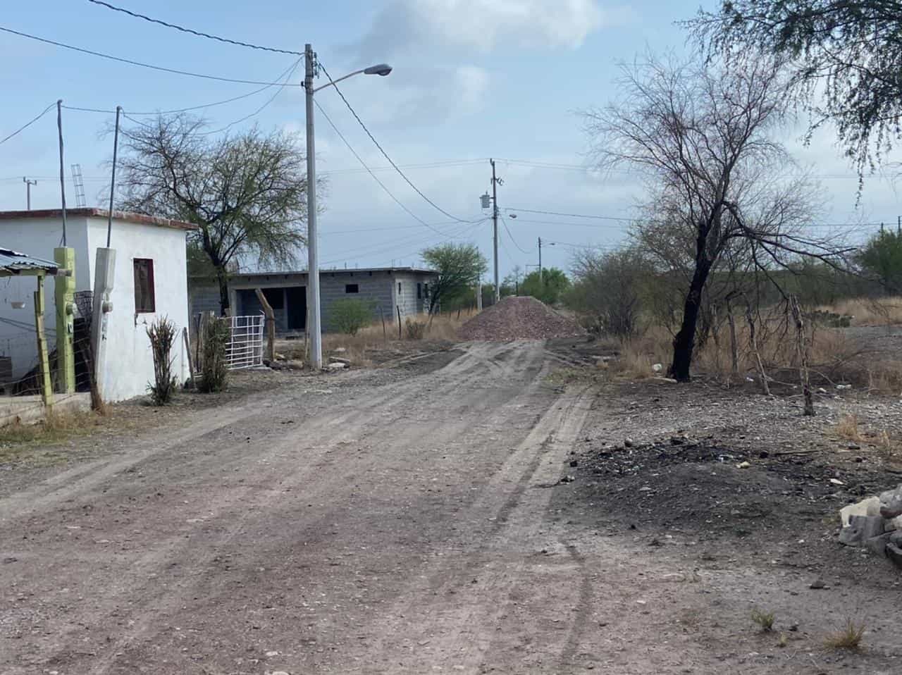 Les rehabilitaron con tierra colorada diversas arterias.
