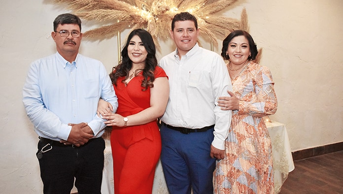 Itzel y Lauro fijan fecha para su enlace nupcial