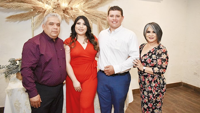 Itzel y Lauro fijan fecha para su enlace nupcial