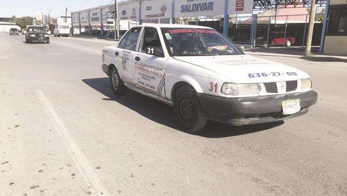 Quitarían concesión a taxis que delincan