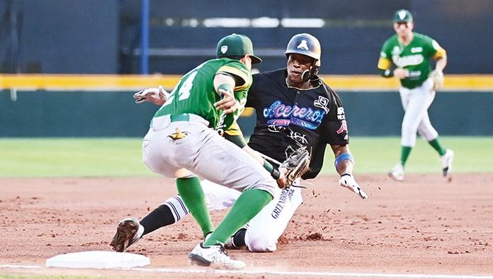 Acereros empareja la serie