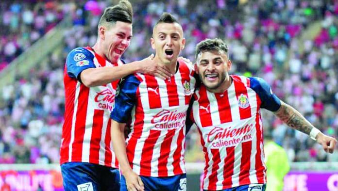 Chivas le dio un baile a los Pumas
