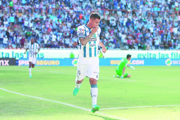 Pachuca se afianza en el liderato general