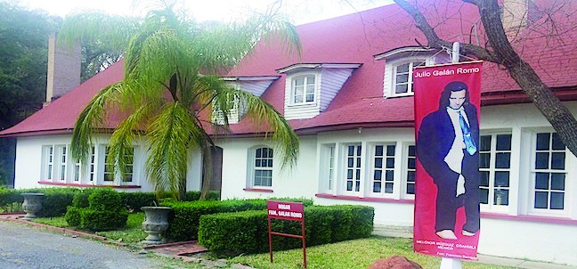 El Museo Julio Galán recibe a turistas en vacaciones de Semana Santa.