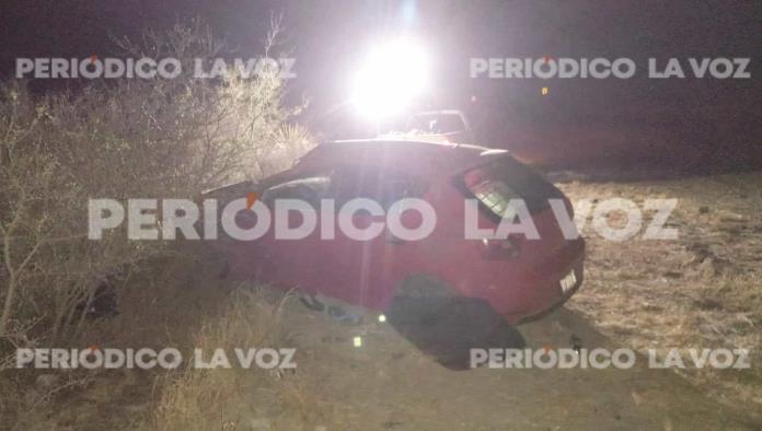 Vuelcan y se dan a la fuga