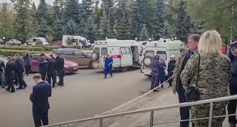 Hombre asesina a una maestra y dos niños en guardería en Rusia